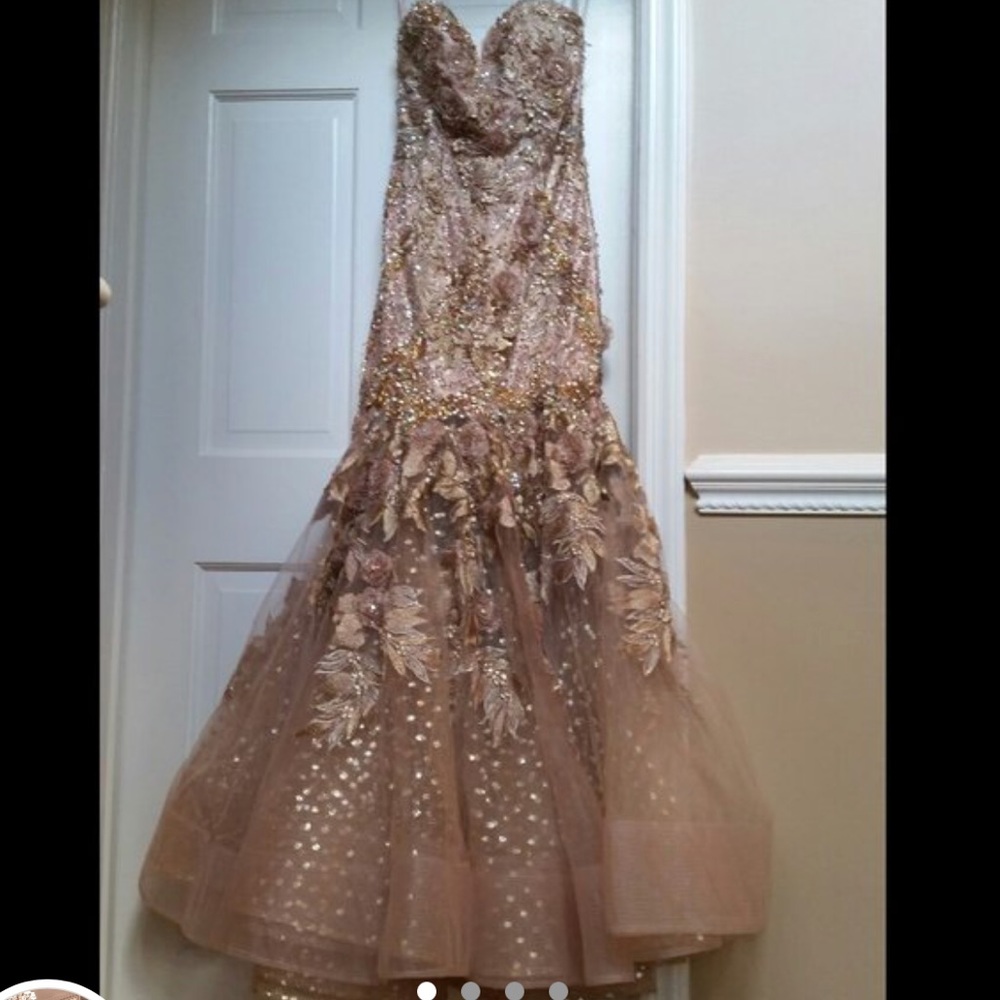 Stunning Mac Duggal Couture gown!